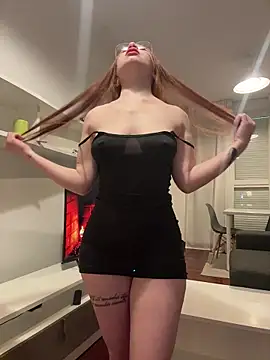 redheaddoll22 online show from 03-06-26, 10:45