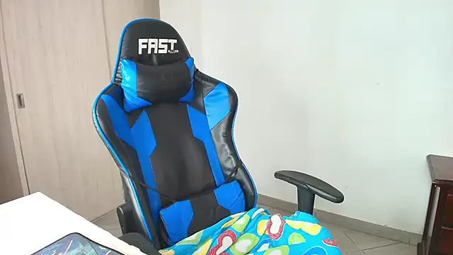 sophiax-x online show from 10-08-25, 09:34