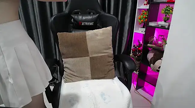 Yuki-yio online show from 03-01-25, 01:22