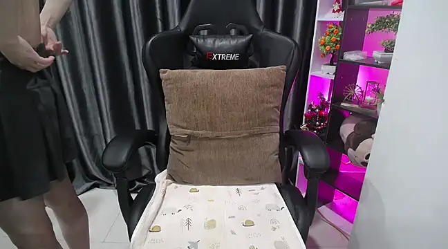 Yuki-yio online show from 03-03-25, 01:21