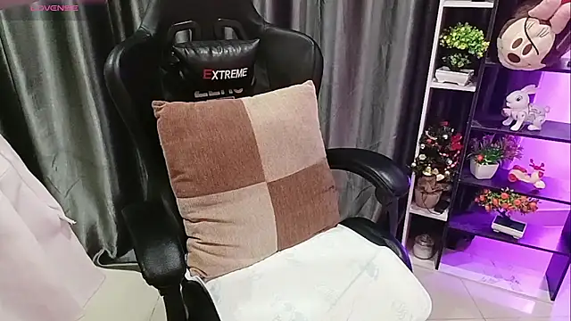 Yuki-yio online show from 03-23-26, 01:20