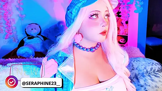 Snapshot of seraphine23 chatting on 11-21-25, 03:27 seraphine23 online show from 11-21-25, 03:27