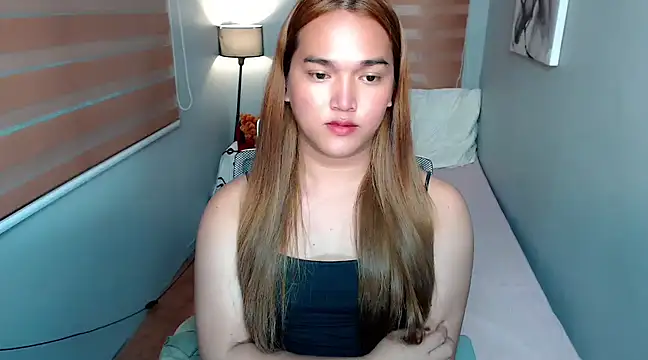 Snapshot of MoaningKylie chatting on 12-14-24, 06:35 MoaningKylie online show from 12-14-24, 06:35