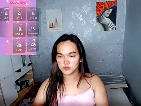 Snapshot of MoaningKylie chatting on 10-17-25, 02:08 MoaningKylie online show from 10-17-25, 02:08