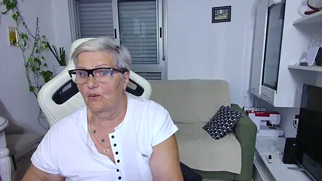 Selenna57 online show from 05-19-26, 05:52