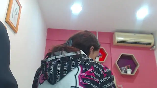 Amber Moore online show from 09-10-25, 12:43