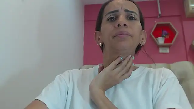 Amber Moore online show from 10-04-25, 03:43