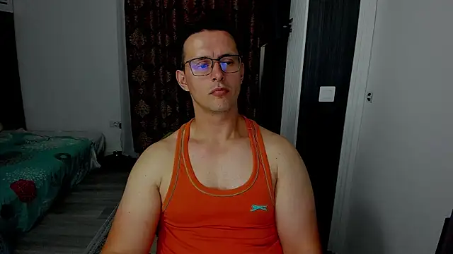 Snapshot of sexxymuscles4u chatting on 09-09-25, 10:48 sexxymuscles4u online show from 09-09-25, 10:48