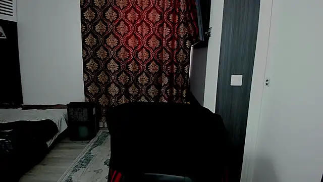 Snapshot of sexxymuscles4u chatting on 11-24-25, 09:09 sexxymuscles4u online show from 11-24-25, 09:09