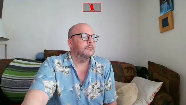 Snapshot of Ursulet_US chatting on 06-22-26, 10:18 Ursulet US online show from 06-22-26, 10:18