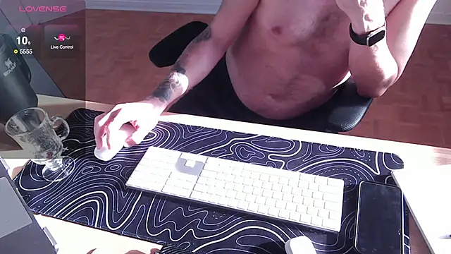 ttboy2000 online show from 02-04-25, 08:38