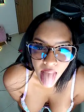 Snapshot of nashiira_ chatting on 05-04-26, 09:55 nashiira online show from 05-04-26, 09:55