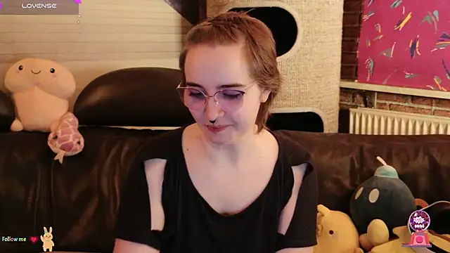 GamerGirl Eve online show from 11-15-25, 07:21