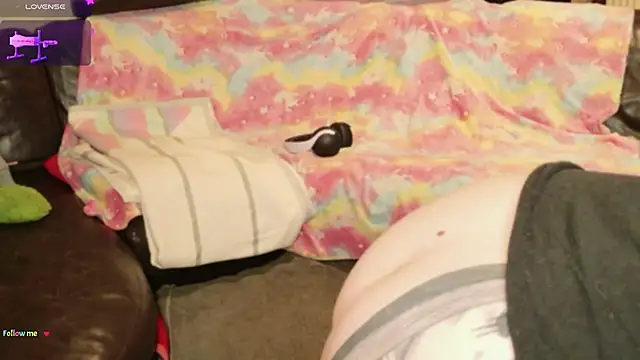 Snapshot of GamerGirl_Eve chatting on 03-12-26, 06:47 GamerGirl Eve online show from 03-12-26, 06:47