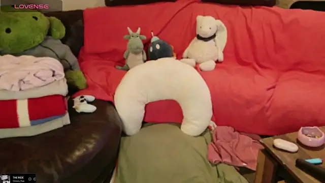 Snapshot of GamerGirl_Eve chatting on 03-29-26, 05:46 GamerGirl Eve online show from 03-29-26, 05:46