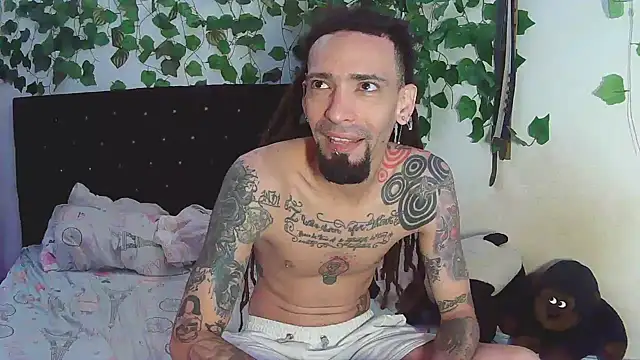 Snapshot of caribbeanlover1 chatting on 03-20-25, 12:11 caribbeanlover1 online show from 03-20-25, 12:11