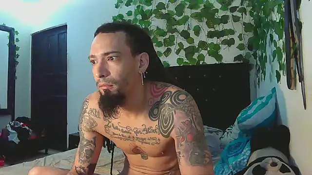 Snapshot of caribbeanlover1 chatting on 09-12-25, 12:27 caribbeanlover1 online show from 09-12-25, 12:27