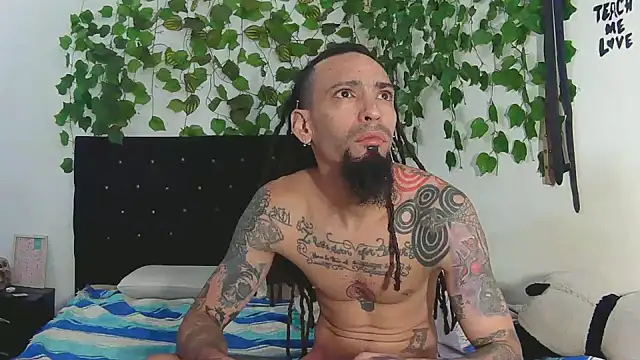 Snapshot of caribbeanlover1 chatting on 09-27-25, 12:43 caribbeanlover1 online show from 09-27-25, 12:43