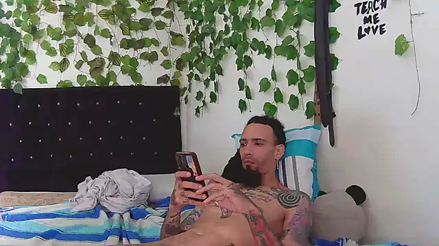 Snapshot of caribbeanlover1 chatting on 10-02-25, 07:54 caribbeanlover1 online show from 10-02-25, 07:54