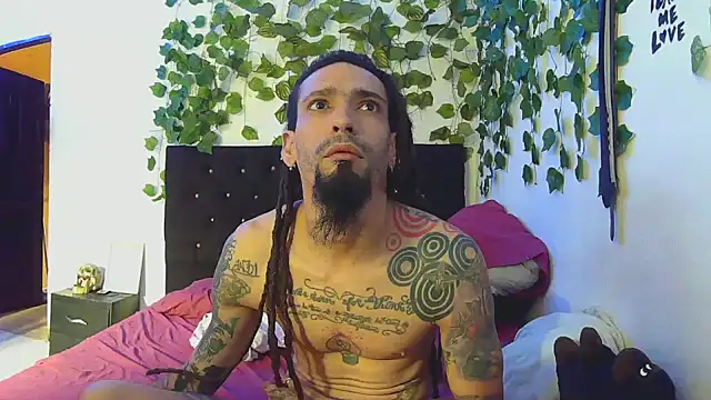 caribbeanlover1 online show from 10-31-25, 07:37