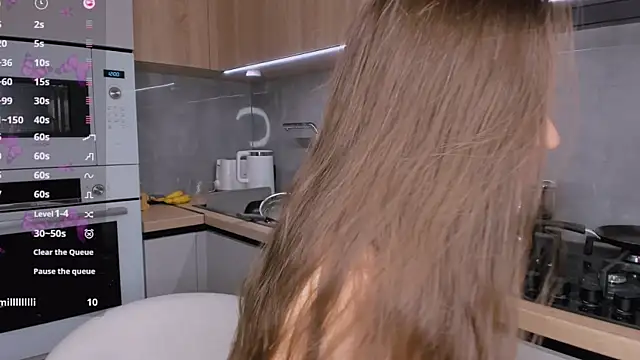 Snapshot of BondGirll chatting on 12-03-24, 05:23 BondGirll online show from 12-03-24, 05:23