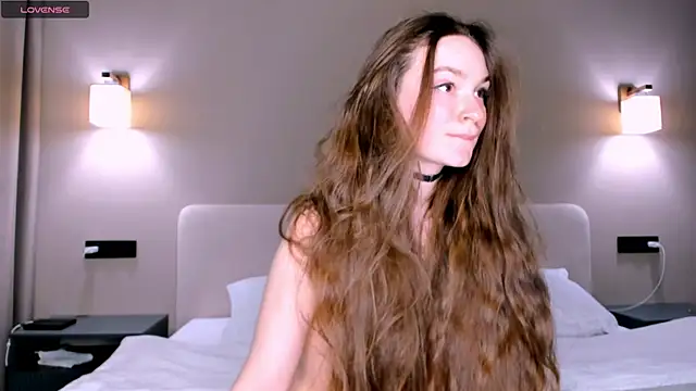 Snapshot of BondGirll chatting on 03-07-25, 11:18 BondGirll online show from 03-07-25, 11:18