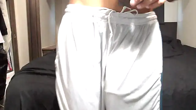 Snapshot of ThickD2C chatting on 10-17-25, 09:17 ThickD2C online show from 10-17-25, 09:17