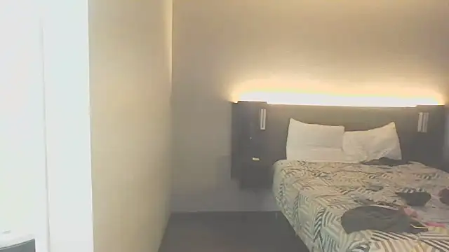 Yankeedave420 online show from 05-21-26, 02:40