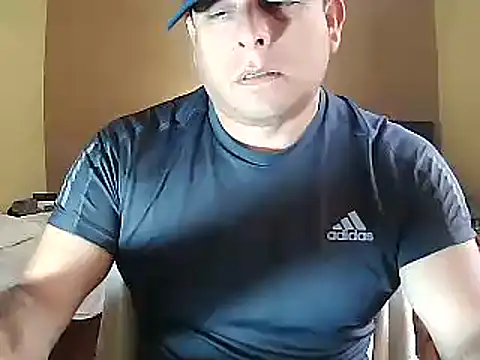 Snapshot of chicoguapo8 chatting on 02-11-25, 12:48 chicoguapo8 online show from 02-11-25, 12:48