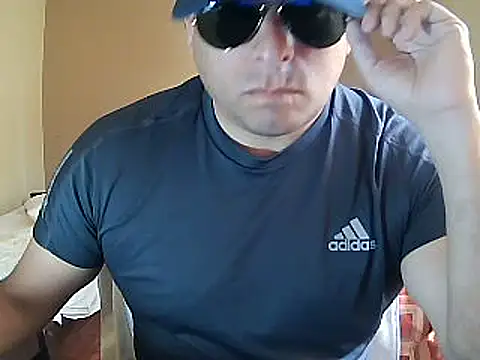 Snapshot of chicoguapo8 chatting on 02-11-25, 09:35 chicoguapo8 online show from 02-11-25, 09:35