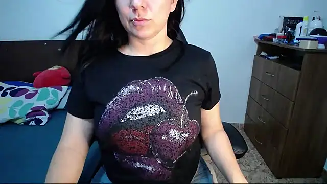 Snapshot of alexa_milsf chatting on 03-09-25, 03:32 alexa milsf online show from 03-09-25, 03:32