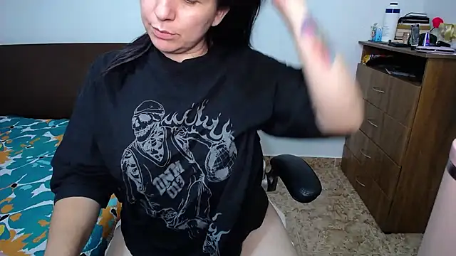 Snapshot of alexa_milsf chatting on 10-26-25, 03:01 alexa milsf online show from 10-26-25, 03:01