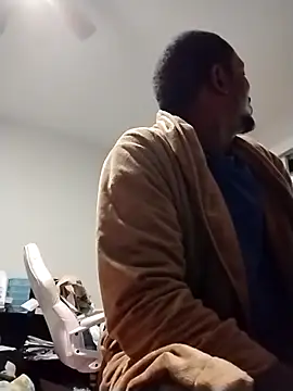 Makeyoucumallover online show from 11-29-25, 06:16