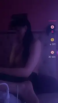 Snapshot of Flossy_Vettie chatting on 10-25-25, 12:40 Flossy Vettie online show from 10-25-25, 12:40