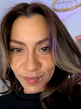 Snapshot of SamyJones9 chatting on 09-30-25, 01:32 SamyJones9 online show from 09-30-25, 01:32