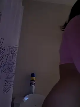 Snapshot of SamyJones9 chatting on 10-19-25, 07:53 SamyJones9 online show from 10-19-25, 07:53