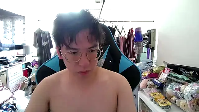 Snapshot of charlie_xdd chatting on 03-28-26, 05:40 charlie xdd online show from 03-28-26, 05:40