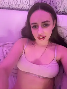 Snapshot of Lisaaan chatting on 10-13-25, 02:50 Lisaaan online show from 10-13-25, 02:50