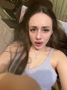 Lisaaan online show from 11-25-25, 06:46