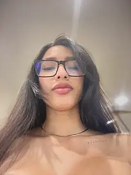 DulceLenns online show from 03-05-26, 08:16