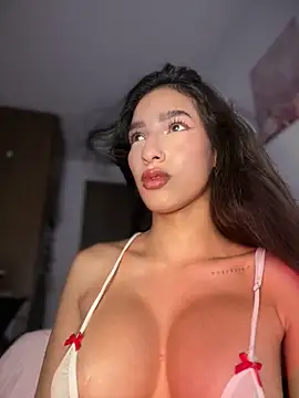 DulceLenns online show from 03-25-26, 07:09