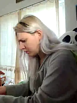 Snapshot of ScarletCallings420 chatting on 01-28-25, 11:07 ScarletCallings420 online show from 01-28-25, 11:07