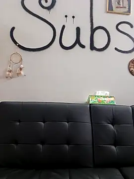 Snapshot of ScarletCallings420 chatting on 10-24-25, 01:40 ScarletCallings420 online show from 10-24-25, 01:40