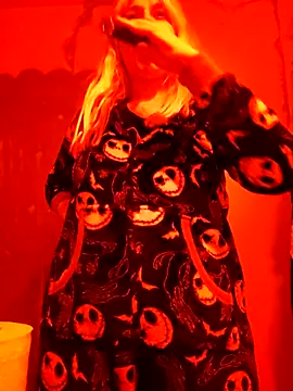 ScarletCallings420 online show from 11-23-25, 01:44