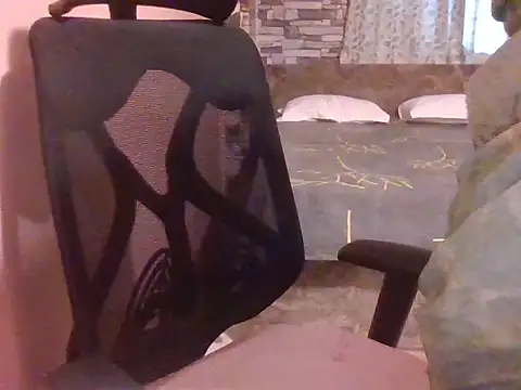 Pinky 4 online show from 11-20-25, 11:54