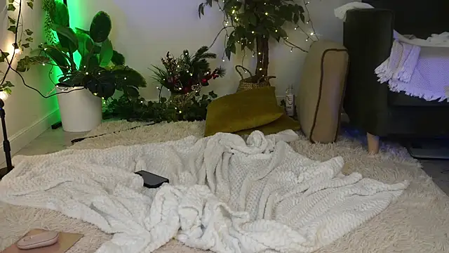 ScarletBlaze online show from 12-19-24, 09:17