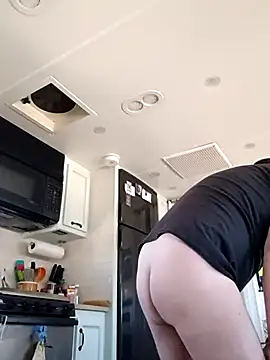 EZYves online show from 02-22-26, 06:39