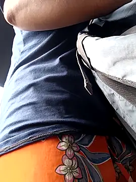 Simone Miller online show from 03-05-25, 01:39