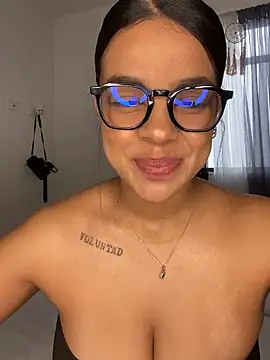 trianawhite online show from 03-15-25, 02:45