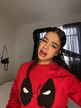 trianawhite online show from 10-14-25, 02:40